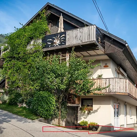 Hidden Corner Zirovnica