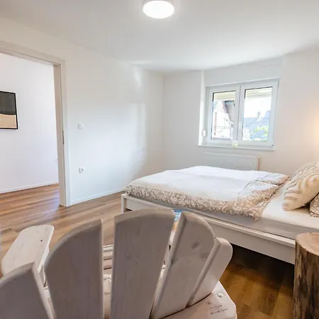 Apartman Hidden Corner Zirovnica