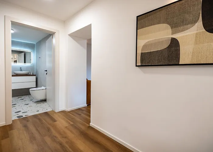 Hidden Corner Apartment *